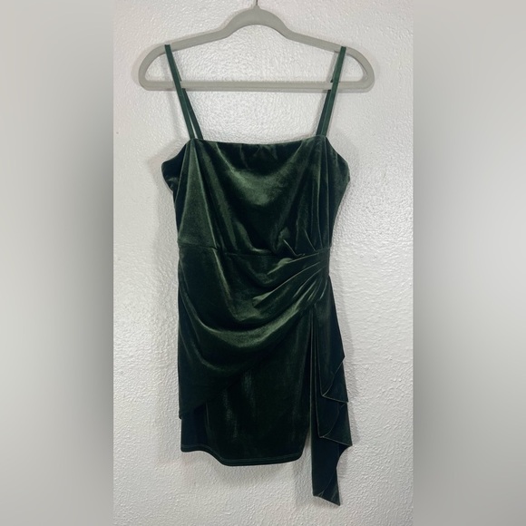Majorelle Asbury Green Thin Strap Velvet Mini Cocktail Party Dress Women’s M - Picture 1 of 16